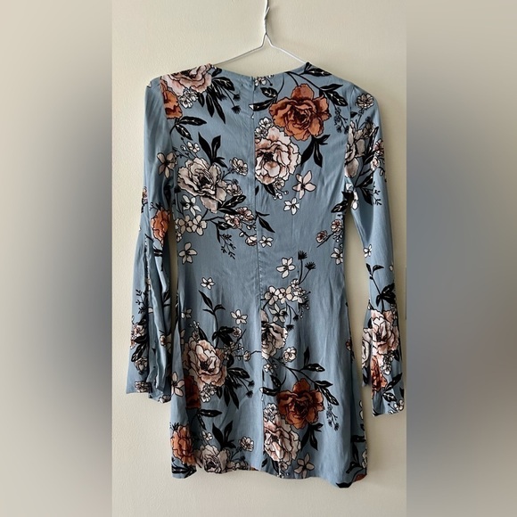 MINKPINK New Romantic Flare Sleeve Floral Print Dress - Picture 3 of 10